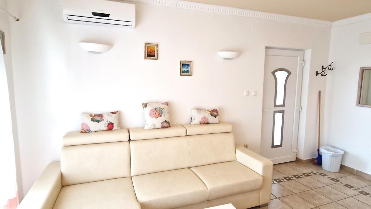 Apartment Damijan Крк Экстерьер фото